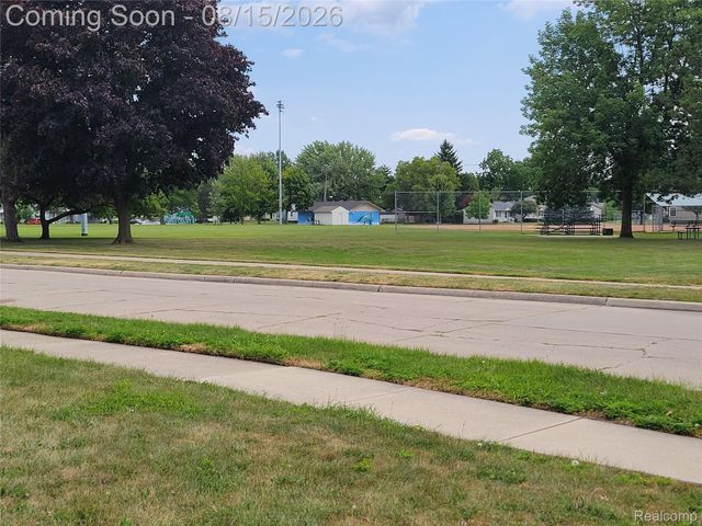 26514 Barrington Street E, Madison Heights, MI 48071