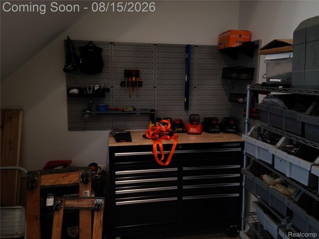 26514 Barrington Street E, Madison Heights, MI 48071