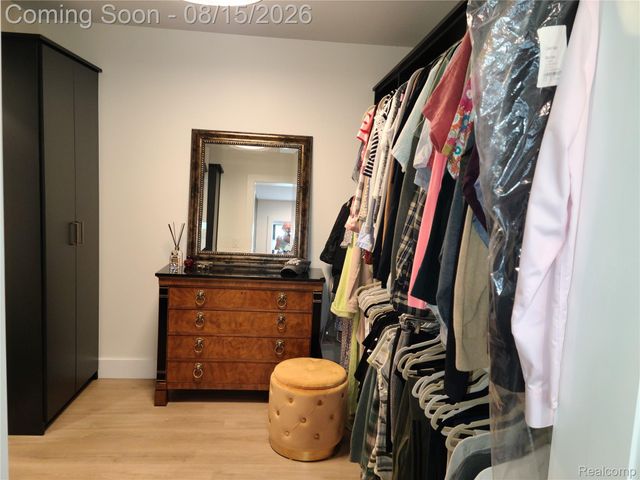 26514 Barrington Street E, Madison Heights, MI 48071