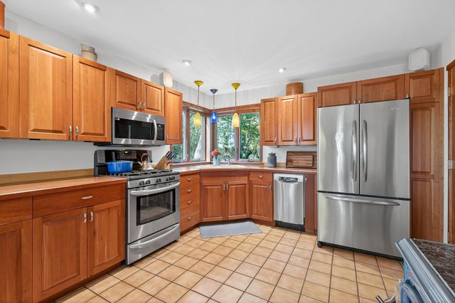 8180 Saint Croix Trail S, Denmark Twp, MN 55033