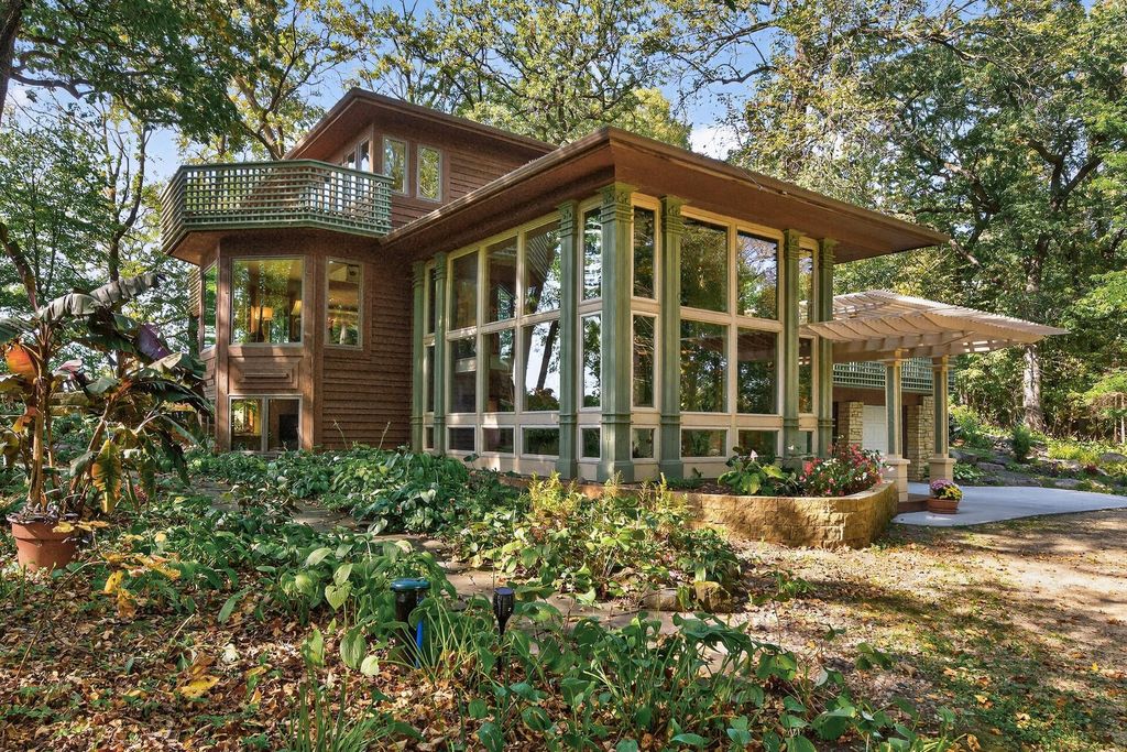 8180 Saint Croix Trail S, Denmark Twp, MN 55033