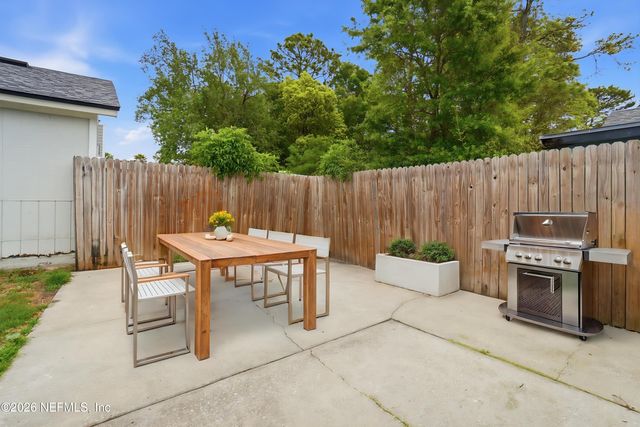 10769 ALUMNI Way, Jacksonville, FL 32246