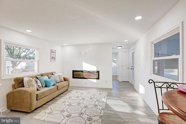 3 CLAYTON DR, Clayton, DE 19938