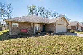 437 Riley Drive, Alma, AR 72947