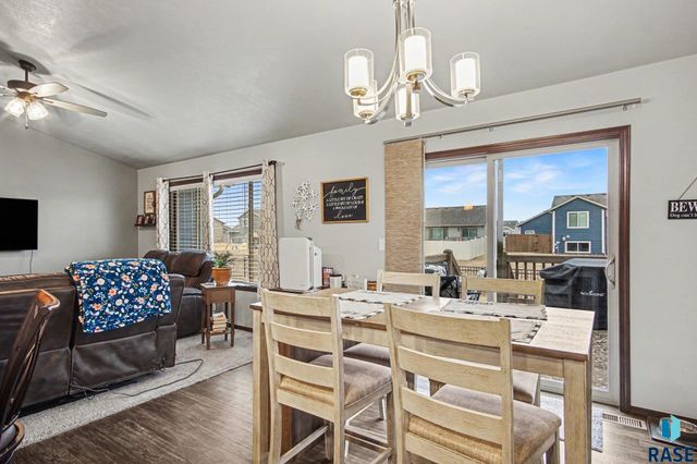 612 Prairieside Trl Trail, Harrisburg, SD 57032