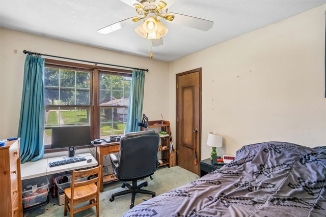 2501 Pleasant Street, West Des Moines, IA 50266