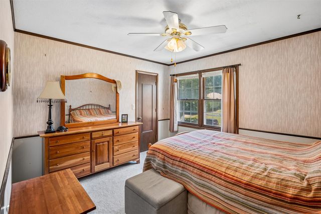 2501 Pleasant Street, West Des Moines, IA 50266