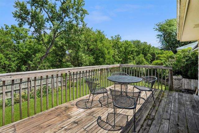 2501 Pleasant Street, West Des Moines, IA 50266