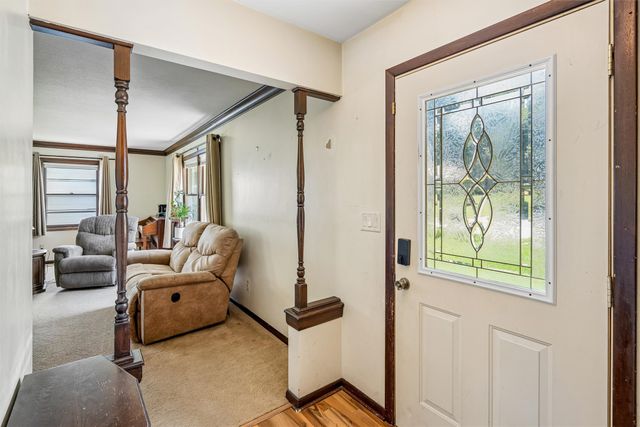 2501 Pleasant Street, West Des Moines, IA 50266