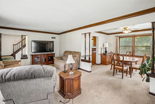 2501 Pleasant Street, West Des Moines, IA 50266