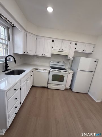 14 Averill Place 8, Branford, CT 06405