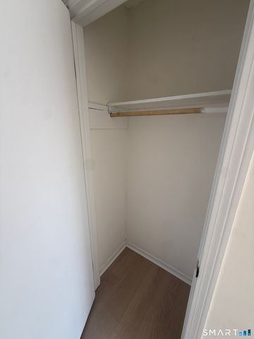 14 Averill Place 8, Branford, CT 06405