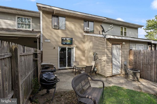 2 VERNON CT, Sicklerville, NJ 08081