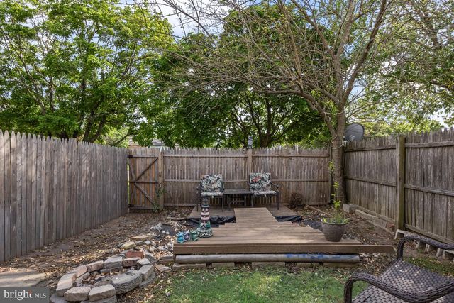 2 VERNON CT, Sicklerville, NJ 08081