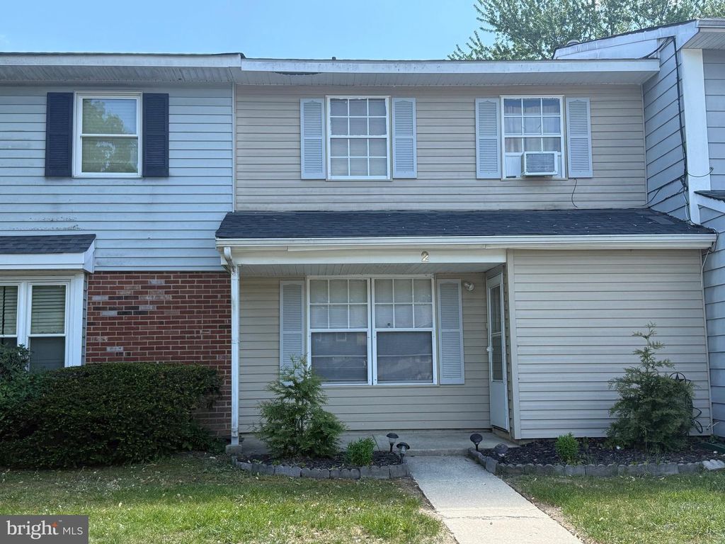 2 VERNON CT, Sicklerville, NJ 08081