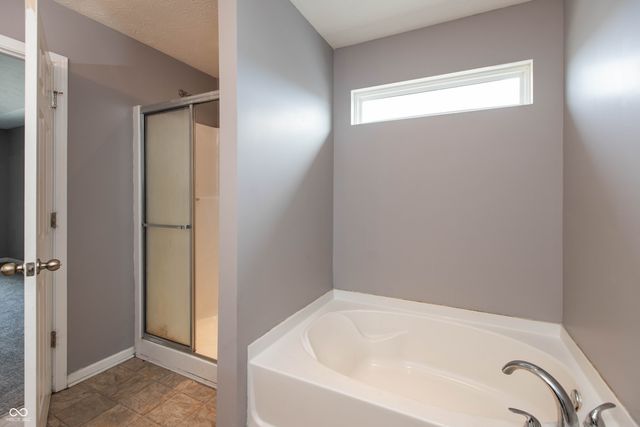 2471 Cabin Hill Road, Indianapolis, IN 46229