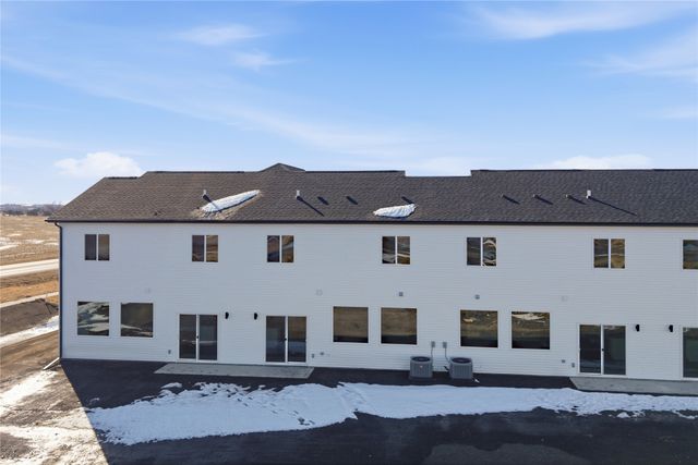 107 NE Doe Pointe Lane, Ankeny, IA 50021