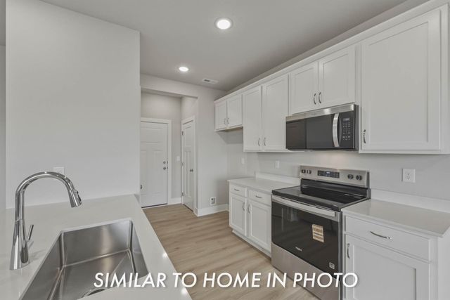 107 NE Doe Pointe Lane, Ankeny, IA 50021