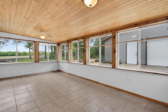 11907 254th AVENUE, Trevor, WI 53179