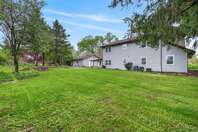 11907 254th AVENUE, Trevor, WI 53179
