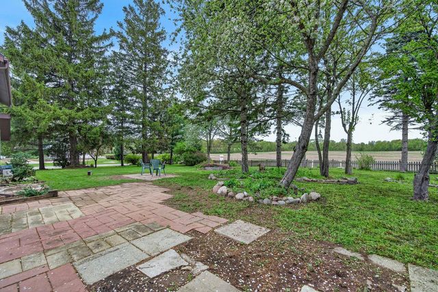 11907 254th AVENUE, Trevor, WI 53179