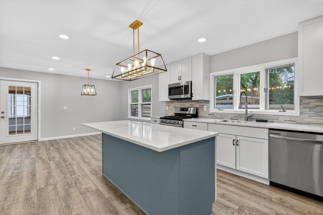 11907 254th AVENUE, Trevor, WI 53179