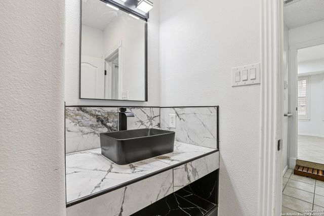 8619 London Heights, San Antonio, TX 78254