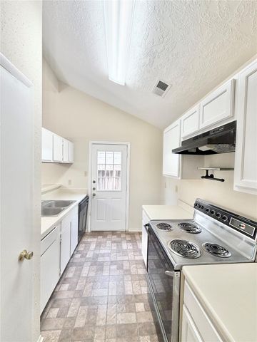 12618 Ridgelow Lane, Houston, TX 77070