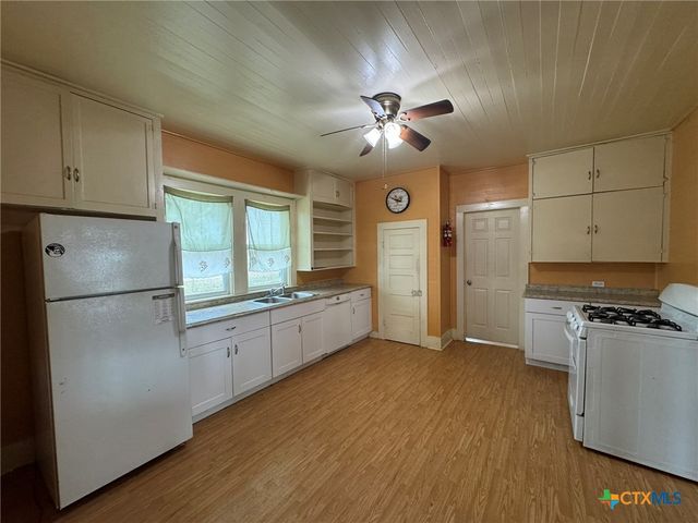 1451 Old Seguin Luling Road, Seguin, TX 78155