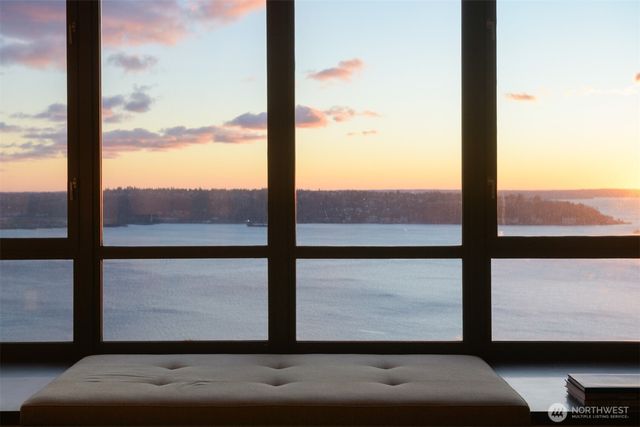 2125 1st Avenue #3202, Seattle, WA 98121