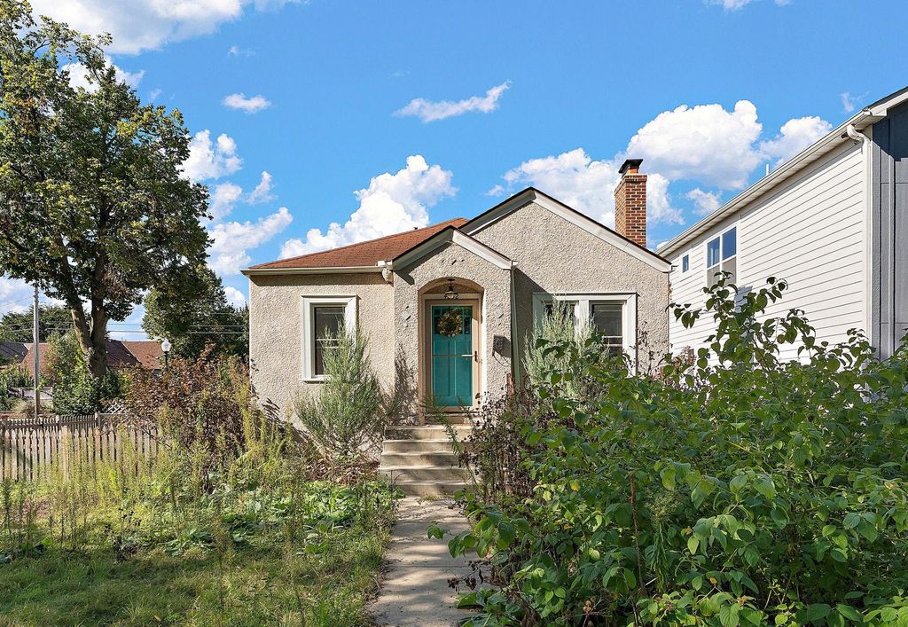 4252 Oakland Avenue, Minneapolis, MN 55407 — exterior