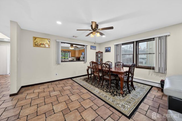 14 Carteret Street, Port Reading, NJ 07064