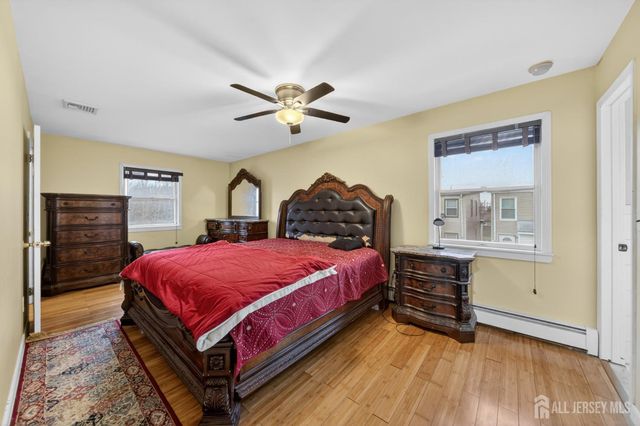 14 Carteret Street, Port Reading, NJ 07064