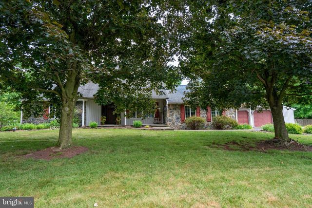 1397 EDGEVIEW ST, East Greenville, PA 18041