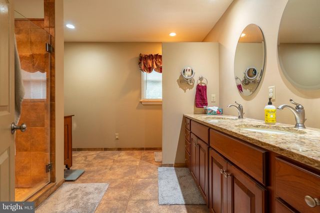 1397 EDGEVIEW ST, East Greenville, PA 18041