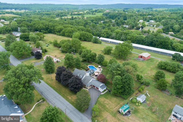 1397 EDGEVIEW ST, East Greenville, PA 18041