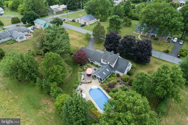 1397 EDGEVIEW ST, East Greenville, PA 18041