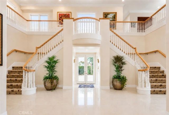 19167 Briarfield Way, Tarzana, CA 91356