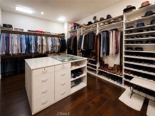 19167 Briarfield Way, Tarzana, CA 91356