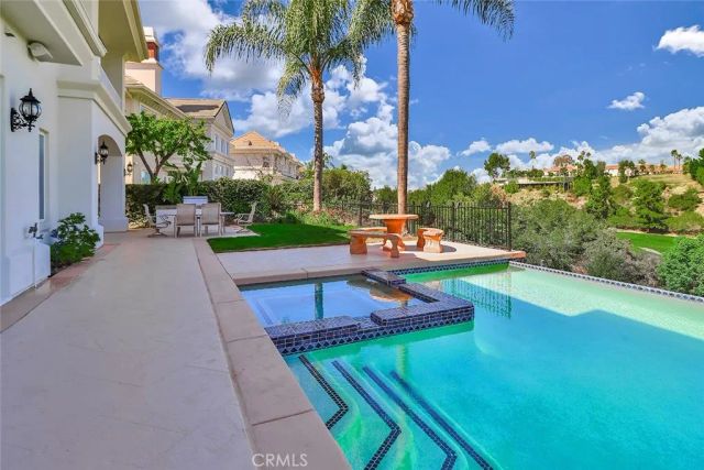19167 Briarfield Way, Tarzana, CA 91356