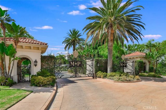 19167 Briarfield Way, Tarzana, CA 91356
