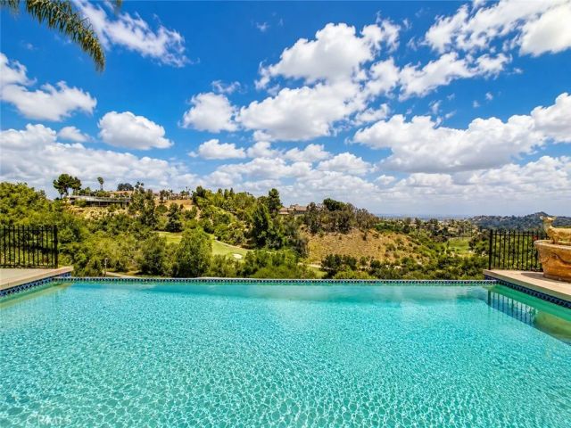 19167 Briarfield Way, Tarzana, CA 91356