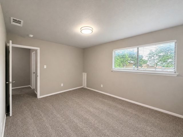 921 W Rochelle Road, Irving, TX 75062