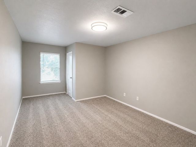 921 W Rochelle Road, Irving, TX 75062