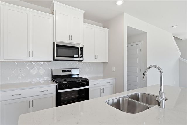 200 Moretx Place, Spartanburg, SC 29306