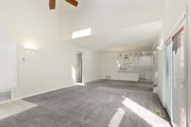 5902 Oak Ave, Carmichael, CA 95608