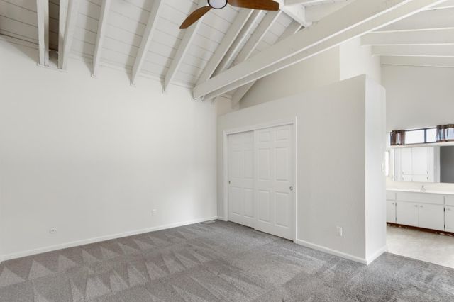 5902 Oak Ave, Carmichael, CA 95608