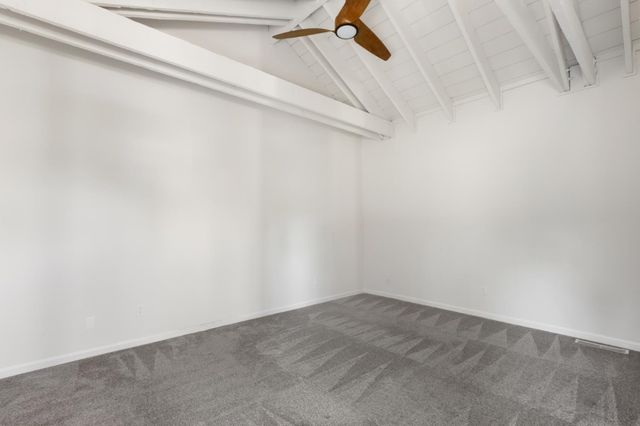 5902 Oak Ave, Carmichael, CA 95608