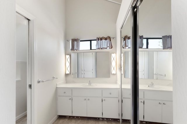 5902 Oak Ave, Carmichael, CA 95608