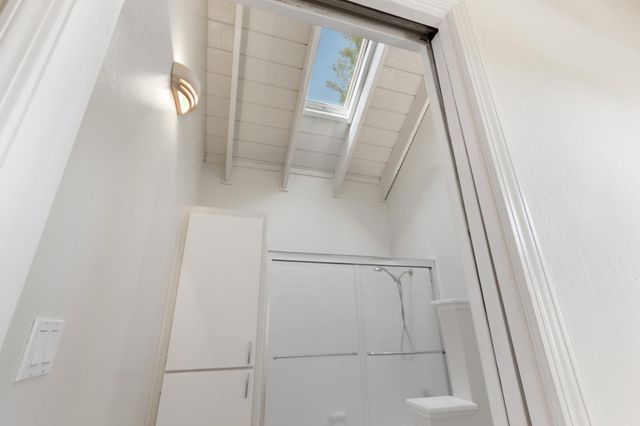 5902 Oak Ave, Carmichael, CA 95608